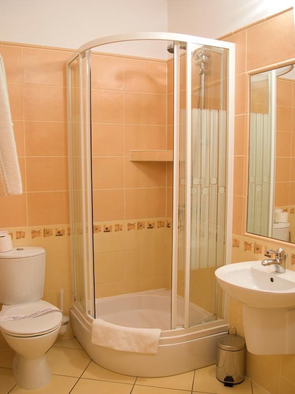 Hotel Jankow Żary Pokoj fotografie