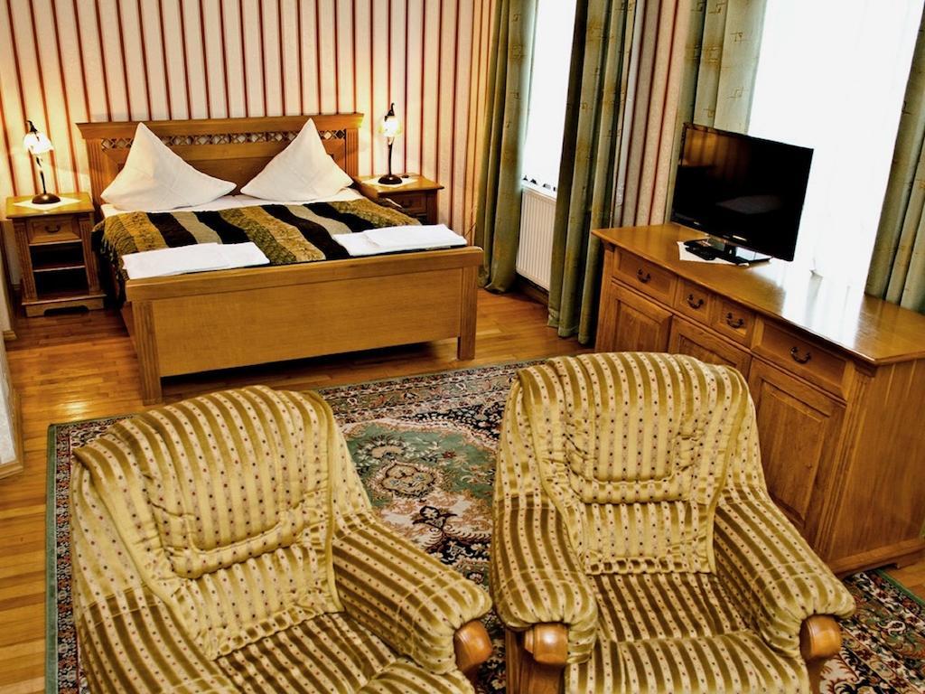 Hotel Jankow Żary Exteriér fotografie