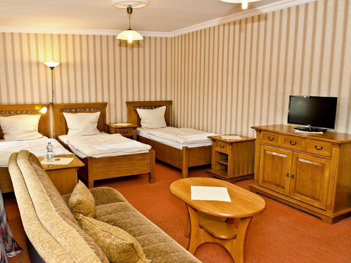 Hotel Jankow Żary Exteriér fotografie
